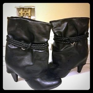 Vanity leather ankle booties like new